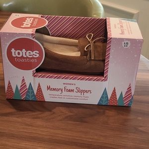 Totes Women's Slippers